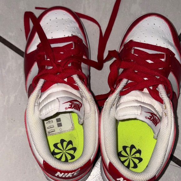 Nike Kids Sneakers in Red and White - Picture 2 of 6